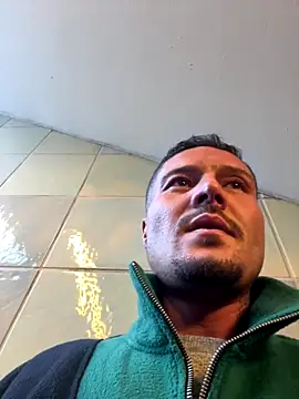 OfferedTearing online show from September 23, 2025, 5:32 am