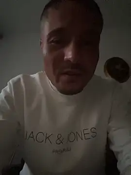 OfferedTearing online show from September 27, 2025, 5:07 pm