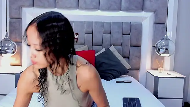 JuliettaBleer online show from November 29, 2025, 12:19 pm