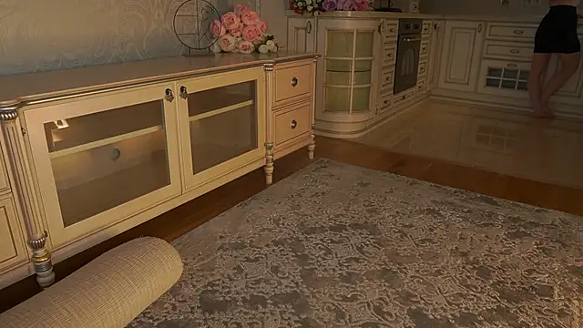 EadlinGillim online show from December 17, 2025, 3:12 am