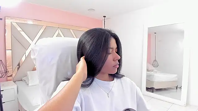 samantaa shy online show from November 23, 2025, 2:00 am