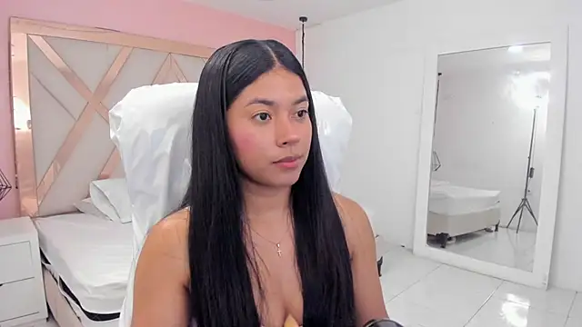 samantaa shy online show from December 4, 2025, 2:43 am