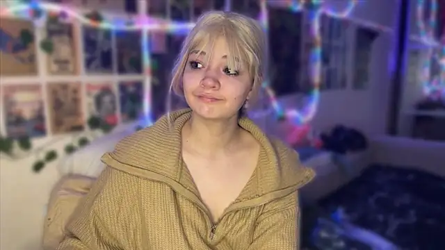 nikoli naw online show from September 28, 2025, 1:44 am