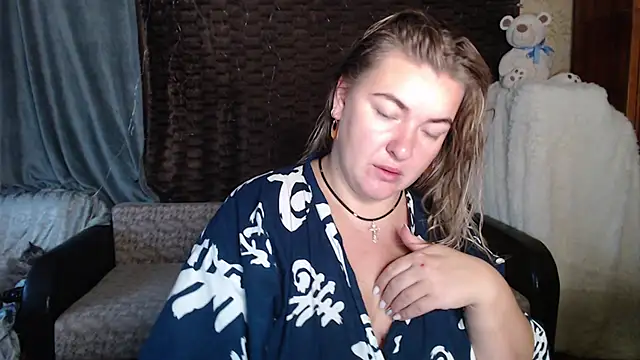 NikaSkylink online show from October 22, 2025, 4:02 am