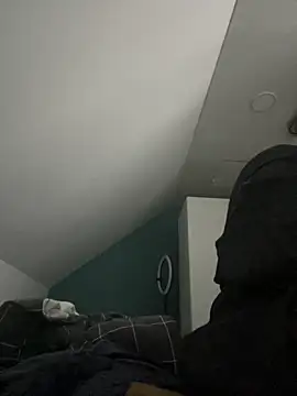 Liza Will online show from October 23, 2025, 9:13 pm