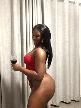 Snapshot of Spicy-Mommy chatting on September 10, 2025, 10:21 pm Spicy-Mommy online show from September 10, 2025, 10:21 pm