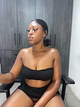 Snapshot of Spicy-Mommy chatting on October 13, 2025, 9:09 am Spicy-Mommy online show from October 13, 2025, 9:09 am