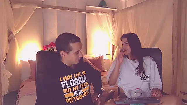 Laila asher online show from November 18, 2025, 4:50 am