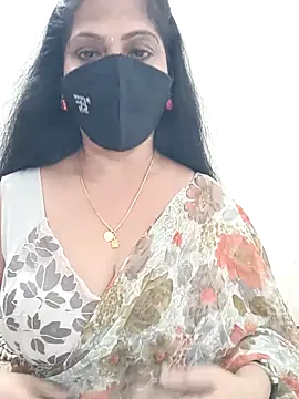 shivani27 online show from May 4, 2026, 5:42 pm