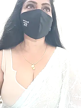 shivani27 online show from May 30, 2026, 4:26 pm