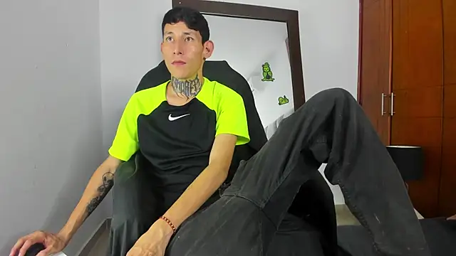 Davide 444 online show from October 12, 2025, 3:49 am