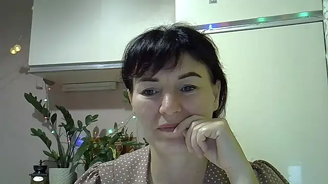 Krystal 82 online show from September 11, 2025, 1:39 am