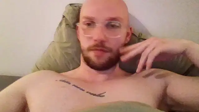 Mrlarox online show from March 13, 2026, 5:41 pm