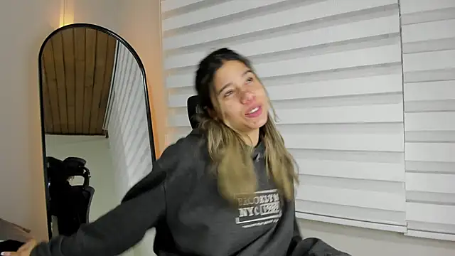 Rachell criss online show from September 23, 2025, 3:53 am