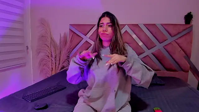 Rachell criss online show from March 31, 2026, 4:13 am