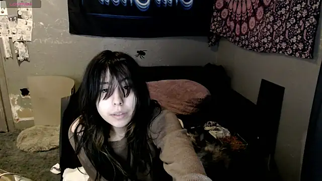 London Ray online show from October 17, 2025, 7:00 am