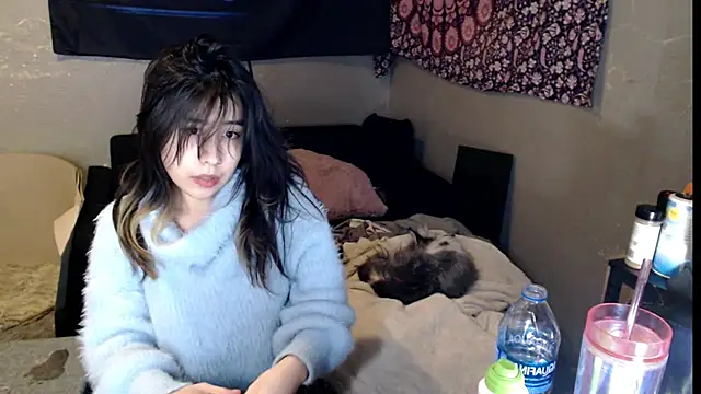 London Ray online show from November 13, 2025, 9:19 am