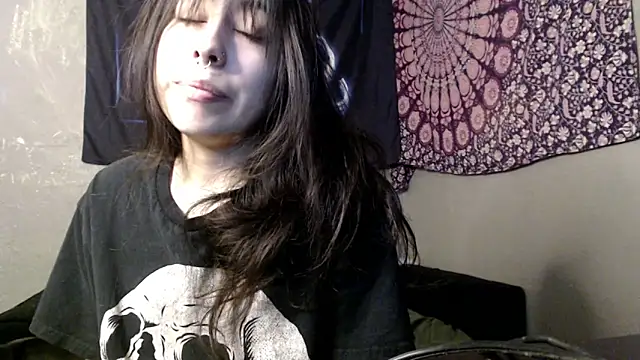 Snapshot of London_Ray chatting on June 4, 2026, 9:54 pm London Ray online show from June 4, 2026, 9:54 pm