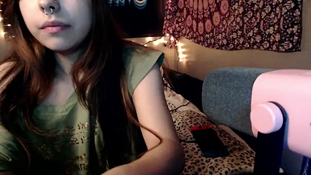 Snapshot of London_Ray chatting on July 25, 2026, 9:34 pm London Ray online show from July 25, 2026, 9:34 pm