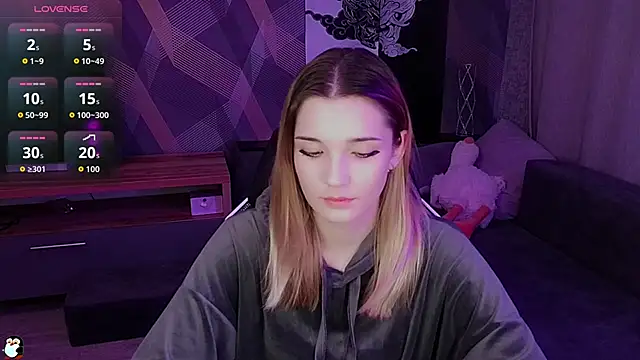 Sandy Belle online show from November 20, 2025, 7:57 pm