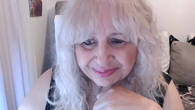 SusiLifeXXX online show from December 14, 2025, 8:35 pm