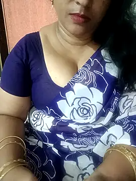 Snapshot of Swetyhoney chatting on September 15, 2025, 8:36 am Swetyhoney online show from September 15, 2025, 8:36 am