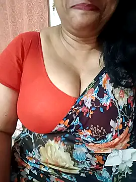 Snapshot of Swetyhoney chatting on October 5, 2025, 3:54 pm Swetyhoney online show from October 5, 2025, 3:54 pm