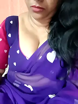 Snapshot of Swetyhoney chatting on October 15, 2025, 11:10 am Swetyhoney online show from October 15, 2025, 11:10 am