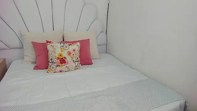 shamara thomson online show from October 17, 2025, 10:45 pm