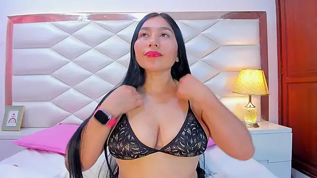 Snapshot of KarinaGomezxxx chatting on October 6, 2025, 4:26 pm KarinaGomezxxx online show from October 6, 2025, 4:26 pm