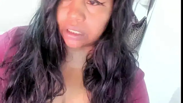 Snapshot of ebonylouissexyhot chatting on October 3, 2025, 10:29 pm ebonylouissexyhot online show from October 3, 2025, 10:29 pm