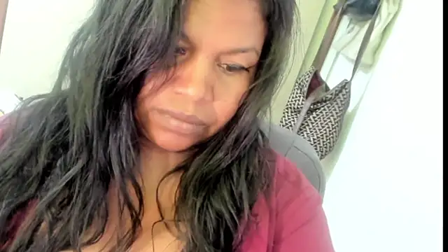 Snapshot of ebonylouissexyhot chatting on October 4, 2025, 8:40 pm ebonylouissexyhot online show from October 4, 2025, 8:40 pm