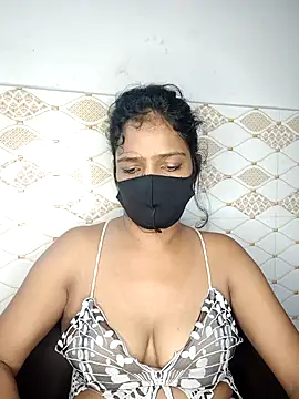 Snapshot of SonY-CaM2 chatting on May 11, 2026, 7:11 pm SonY-CaM2 online show from May 11, 2026, 7:11 pm
