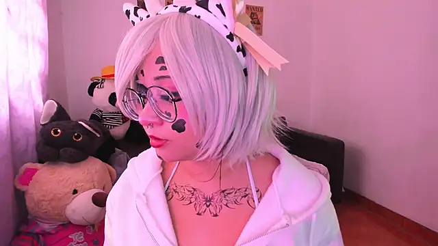 Snapshot of Lolii_Zoe chatting on October 8, 2025, 6:16 pm Lolii Zoe online show from October 8, 2025, 6:16 pm