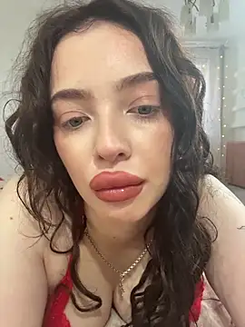 Hannah xBaby online show from November 9, 2025, 7:39 am