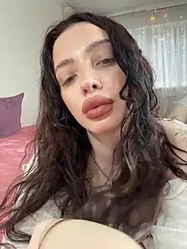 Hannah xBaby online show from November 18, 2025, 11:36 am