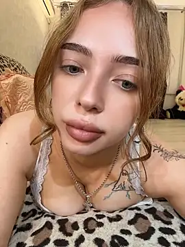 Hannah xBaby online show from June 21, 2026, 1:24 pm