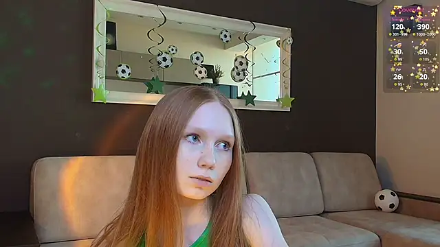 Snapshot of FoxyMira chatting on June 21, 2026, 4:20 pm FoxyMira online show from June 21, 2026, 4:20 pm