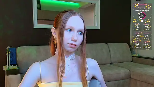 Snapshot of FoxyMira chatting on July 30, 2026, 5:23 pm FoxyMira online show from July 30, 2026, 5:23 pm