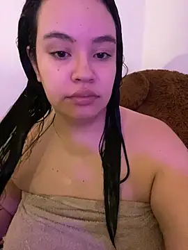 Emily Taylor2 online show from November 26, 2025, 2:56 am