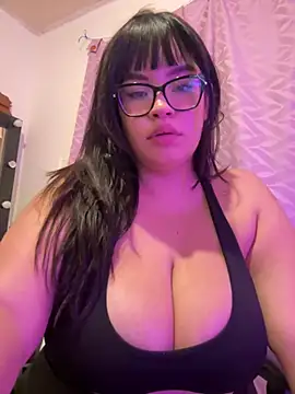 Snapshot of Emily_Taylor2 chatting on June 15, 2026, 2:03 am Emily Taylor2 online show from June 15, 2026, 2:03 am