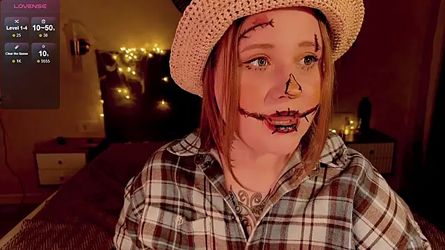 NaomiRey1 online show from October 31, 2025, 4:08 pm