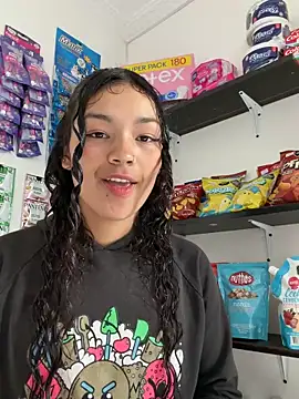 Camilla Miller01 online show from April 18, 2026, 12:53 pm