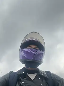 Camilla Miller01 online show from April 28, 2026, 6:13 pm