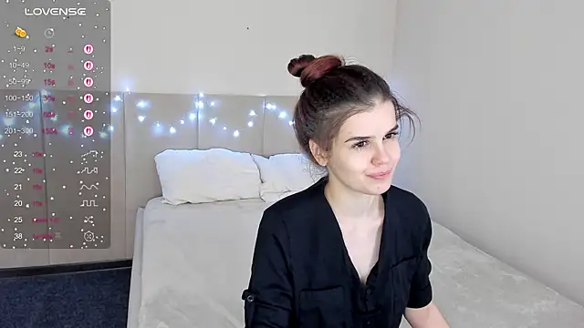 Snapshot of Infinity_Ti chatting on December 23, 2025, 1:47 am Infinity Ti online show from December 23, 2025, 1:47 am