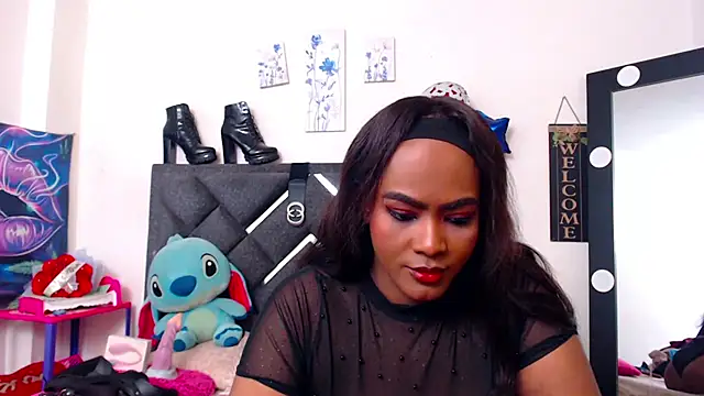 NatashaBella online show from November 29, 2025, 7:50 pm