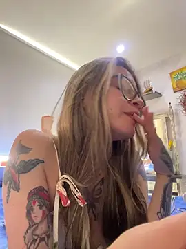 Snapshot of KoraSweett chatting on February 21, 2026, 7:26 pm KoraSweett online show from February 21, 2026, 7:26 pm