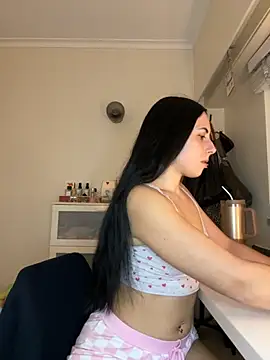 very licious online show from November 10, 2025, 9:58 pm