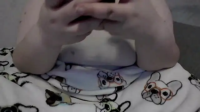 sarahcakes223 online show from April 19, 2026, 12:22 am