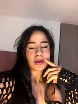 SelinaCatt  online show from October 5, 2025, 10:18 pm